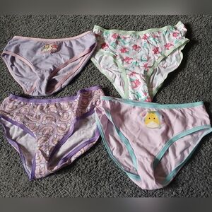 4 Pack Squishmallows Girls Size 8 Underwear Pre-owned
